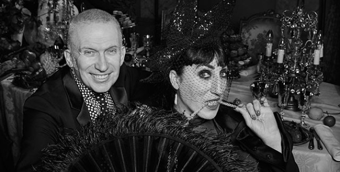 В новой кампании аромата Scandal от Jean Paul Gaultier снялись Ирина Шейк и Росси ди Пальма