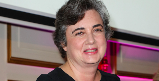 Лувр впервые возглавила женщина — Лоранс де Кар