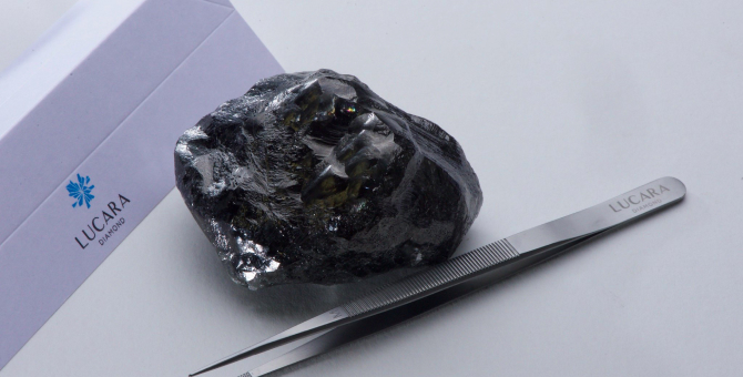 Louis Vuitton купил самый большой в мире необработанный алмаз