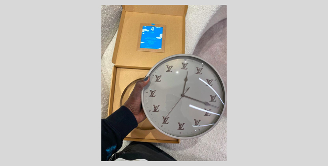 Вирджил Абло использовал часы в качестве приглашений на показ Louis Vuitton