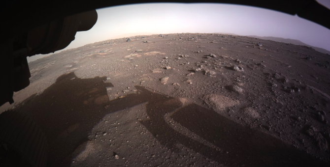 NASA показало цветные фотографии Марса от аппарата Perseverance
