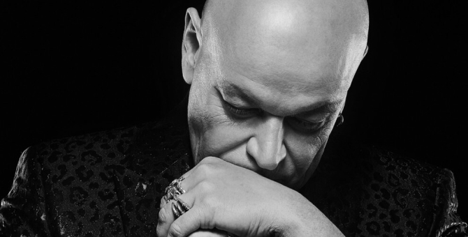 Из Givenchy уходит арт-директор по макияжу Николя Деженн