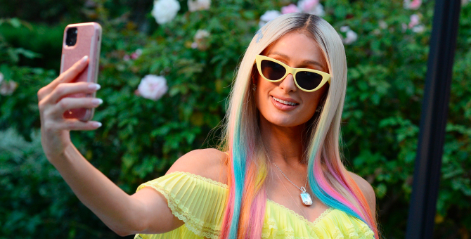 Пэрис Хилтон запускает собственный подкаст