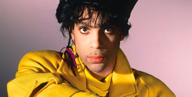 В Сети появился неизданный трек Принса «Cosmic Day»