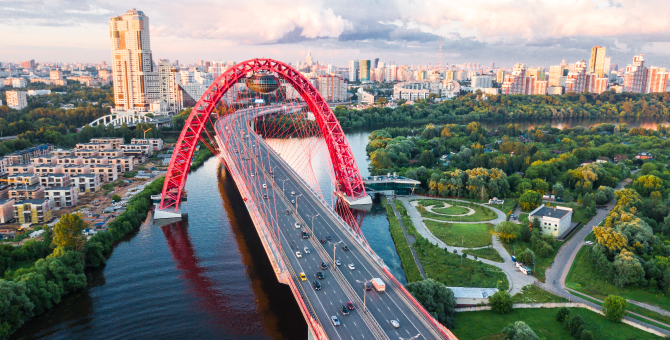 Москвичи смогут посещать летние веранды ресторанов без QR-кодов до 1 августа