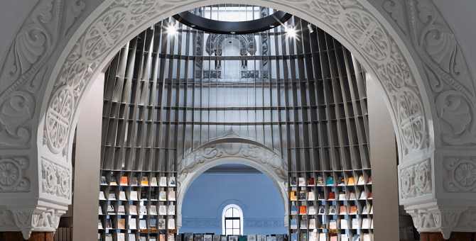 В здании православной церкви в Шанхае открылся магазин поэзии