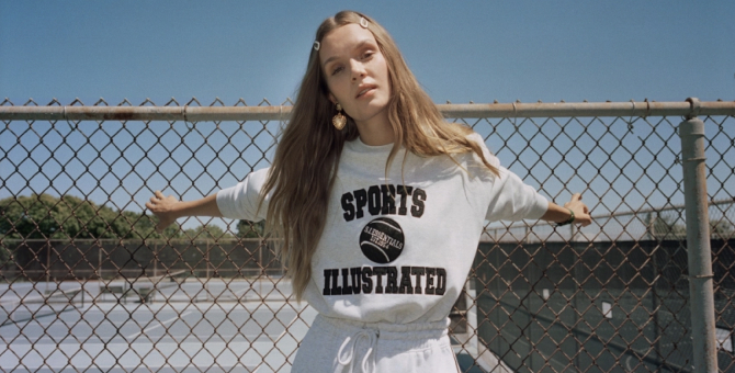 Sports Illustrated выпустил коллаборацию с ритейлером Nasty Gal