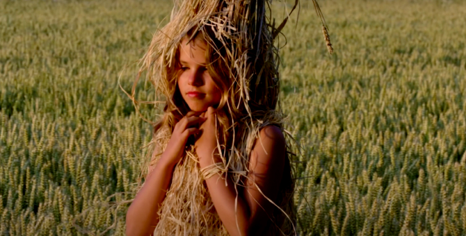 Группа «Мумий Тролль» выпустила клип на песню «Лира»