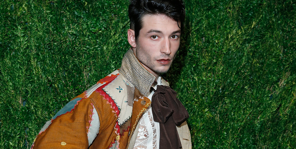 Знакомьтесь: Эзра Миллер — актер из «Фантастических тварей» и квир-икона