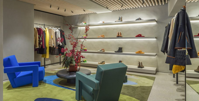 Джонатан Андерсон обновил бутики Loewe в Париже, Лиссабоне и Майами