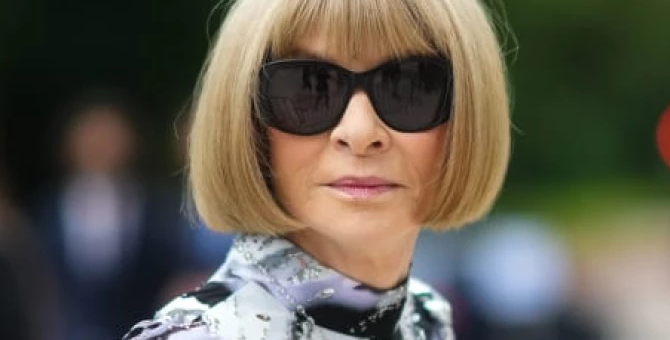 Карл III вручил Анне Винтур награду за заслуги перед модой