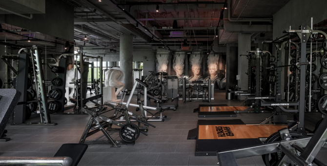 Премиальный фитнес-клуб Anvil отпраздновал двухлетие