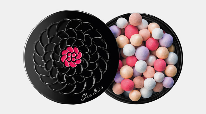 Рождественские коллекции макияжа: пудры и хайлайтеры