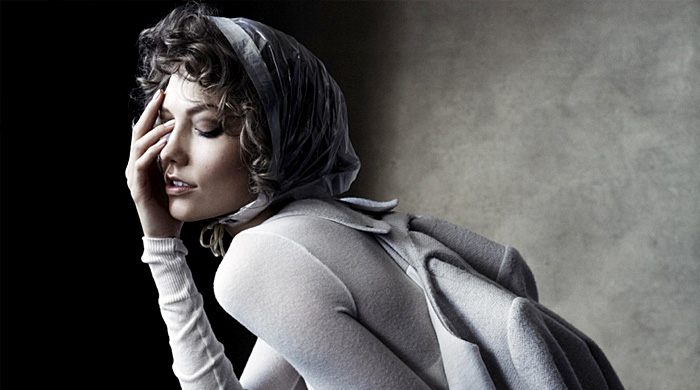 Карли Клосс в объективе Виктора Демаршелье