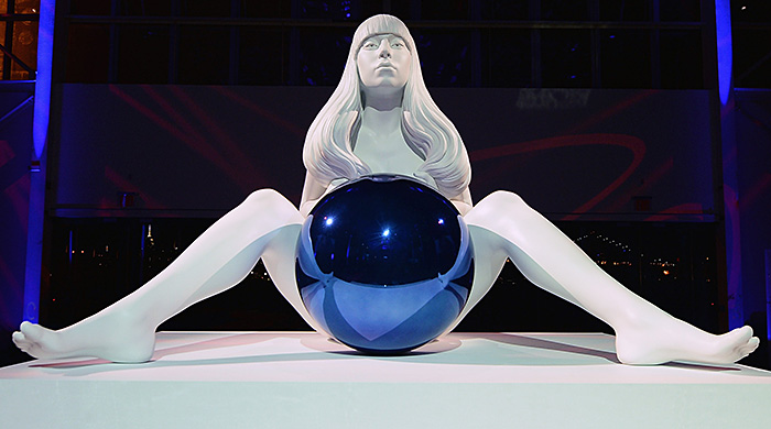 Леди Гага организовала выставку в Нью-Йорке