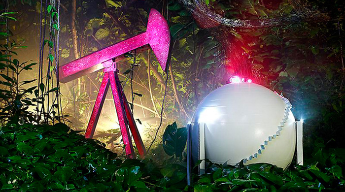 Промышленные пейзажи в снимках Дэвида Лашапеля