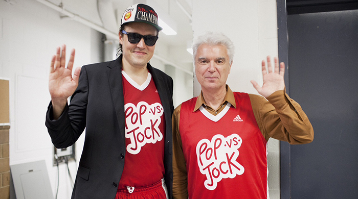 Arcade Fire, The Strokes и Bon Iver участвуют в благотворительном баскетбольном матче