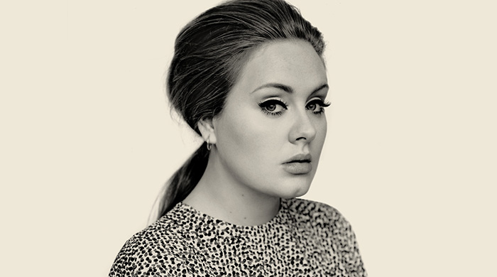 В Сети появились две неопубликованные песни Адель