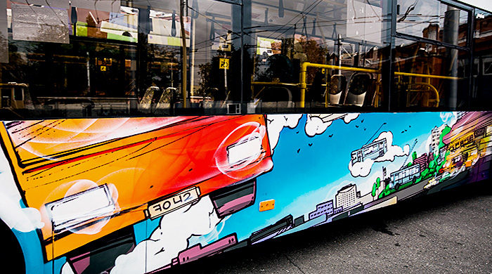 В Москве появились арт-троллейбусы