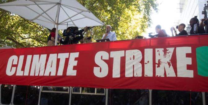 Словосочетанием года стало «сlimat strike»