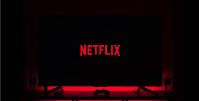 Netflix в России перейдет на оплату в рублях