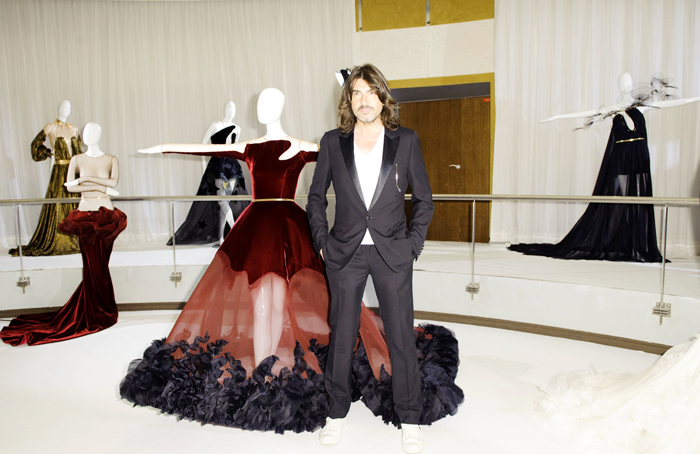 Новый формат fashion show от Stephane Rolland