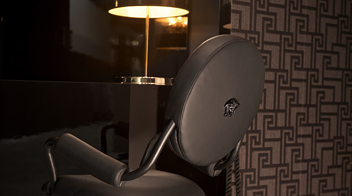 Большой греческий дом: Versace на iSaloni