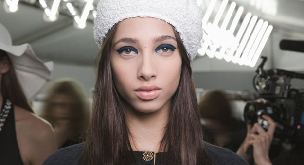 Как повторить макияж с показа круизной коллекции Chanel