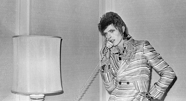 Черно-белое кино: короткометражка о Дэвиде Боуи и Лу Риде