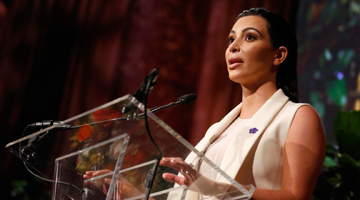 Ким Кардашьян вручит награду CFDA основателю Instagram