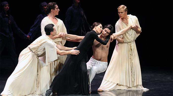 Ахматова, Шостакович и Моцарт на одной сцене: \"Реквием\" Бориса Эйфмана