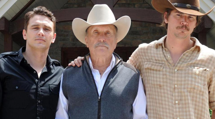 Джеймс Франко и Джош Хартнетт в фильме \"Дикие лошади\"