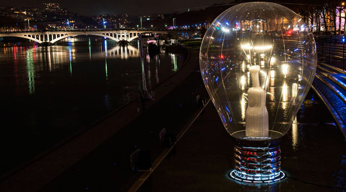 Светоинсталляция Северин Фонтейн и Philips открылась в Лионе