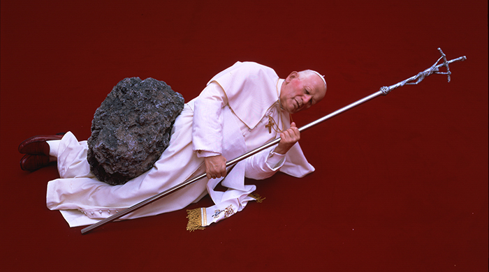 В Нью-Йорке выставят Маурицио Каттелана