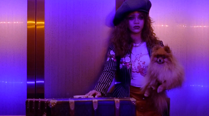 Рианна в пальто Ulyana Sergeenko Couture в трейлере своего нового клипа