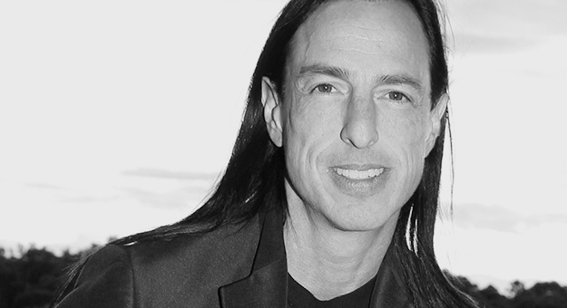 Рик Оуэнс — кудрявый блондин