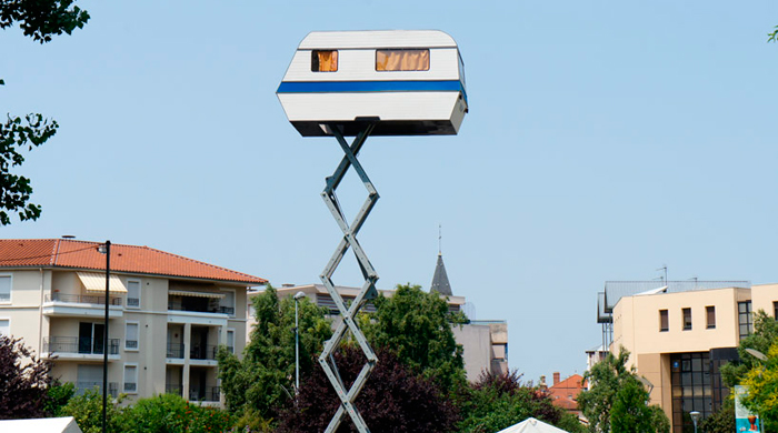 Караван уходит в небо: инсталляция Бенедетто Буфалино