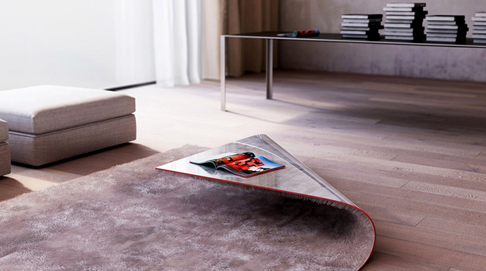 Всем на пол: кофейный столик на сгибе ковра