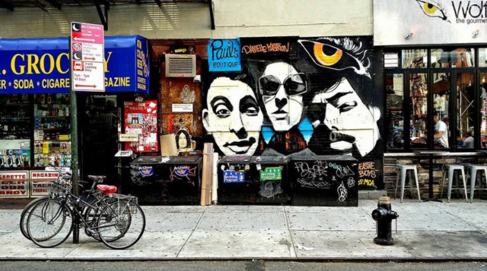 На улице Манхэттена появилась фреска в честь Beastie Boys