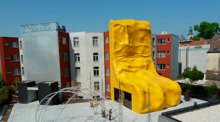 \"Cirbuats\": бар внутри скульптуры