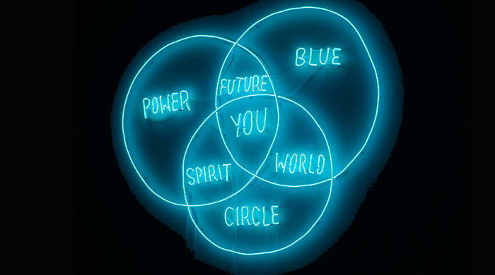 Крупнейшая выставка концептуалиста Навида Нуура открылась в Шотландии