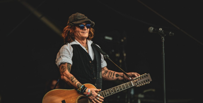 Джонни Депп выпустил новый сингл «The Death And Resurrection Show»