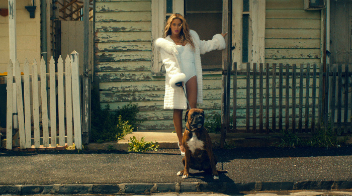 Бейонсе выпустила альбом