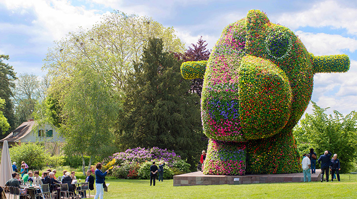 Цветочная скульптура Джеффа Кунса будет установлена в центре Нью-Йорка