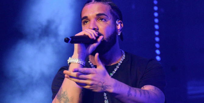 Дрейк анонсировал новый альбом «For All The Dogs»