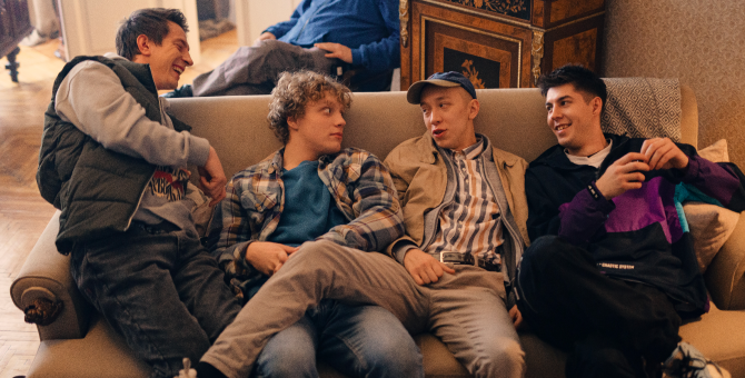 Вышел трейлер сериала «Она такая классная» со Львом Зулькарнаевым