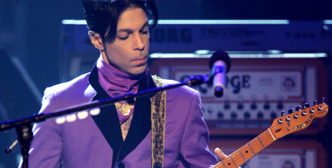 Urban Decay запускает коллекцию косметики, посвященную Принсу