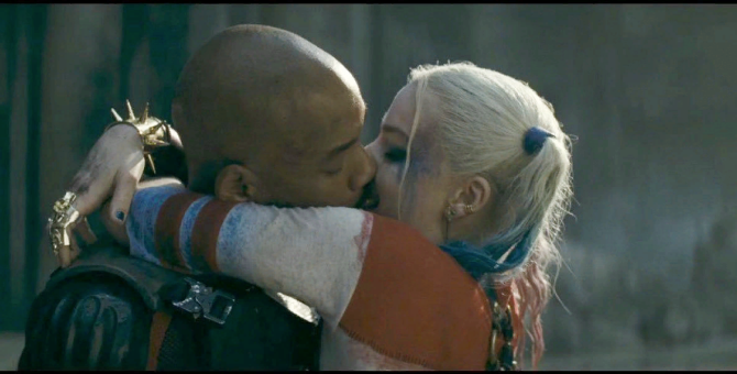 В Сети опубликовали кадр поцелуя Харли Квинн и Дэдшота