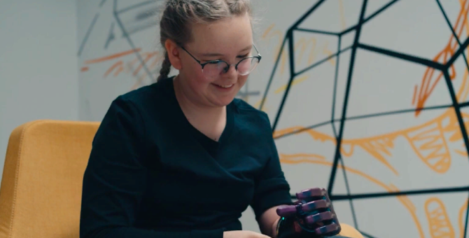 Nike и «Моторика» представили фильм о юных спортсменах с протезами рук