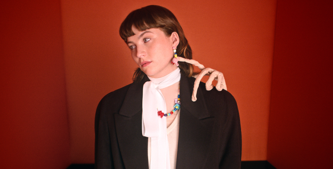 Дочь Бьорк выпустила первую сольную композицию под ником Ísadóra